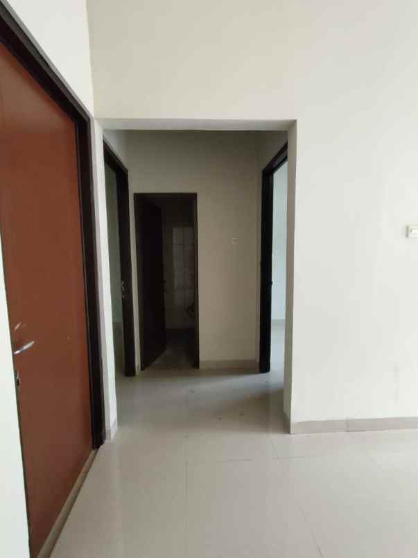 dijual rumah jl h kocen kalimulya