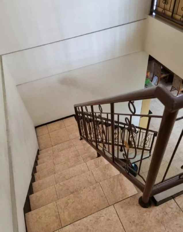 dijual rumah jl jemursari timur jemur