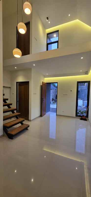 dijual rumah jl kaliurang km 12 5