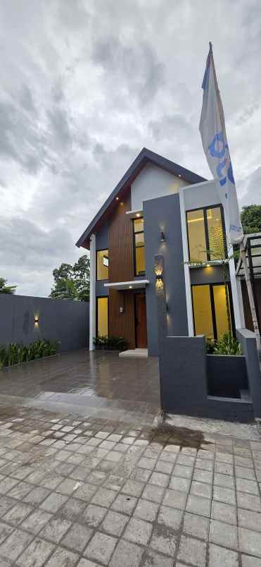 dijual rumah jl kaliurang km 12 5