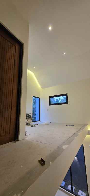 dijual rumah jl kaliurang km 12 5