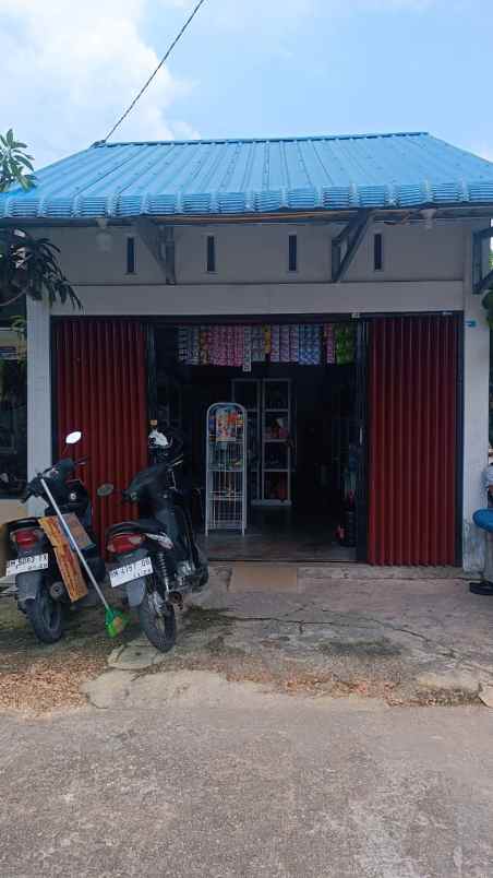 dijual rumah jl karya 4