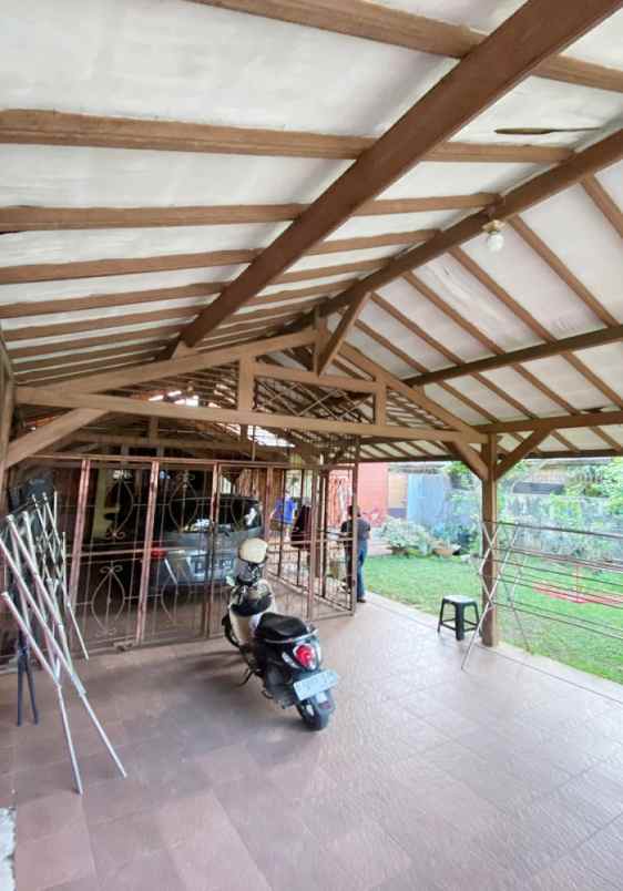 dijual rumah jl kayu putih no 11 rt 04