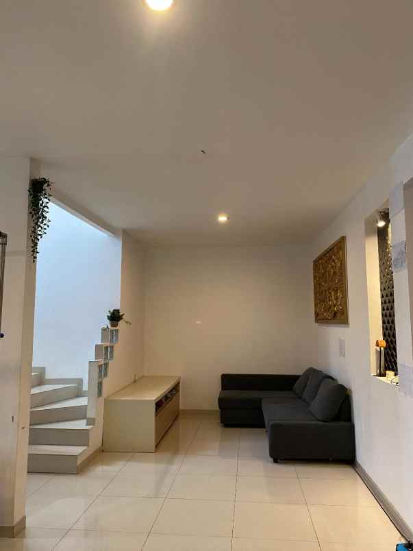 dijual rumah jl raya alternatif cibubur