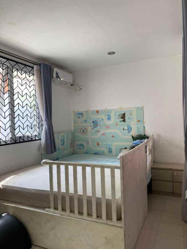 dijual rumah jl raya alternatif cibubur