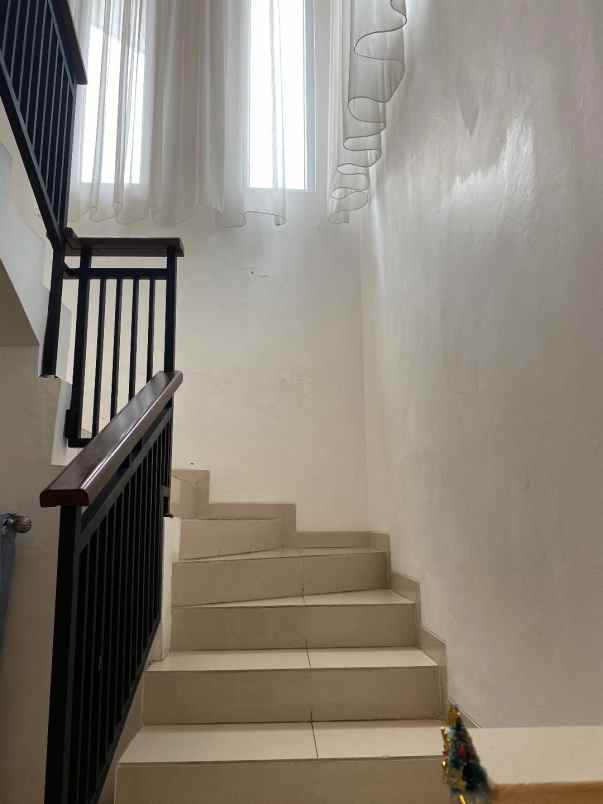 dijual rumah jl raya alternatif cibubur