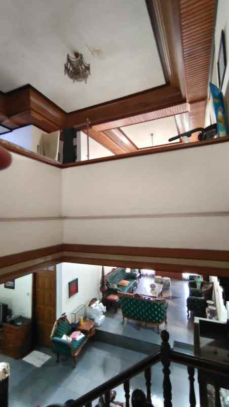 dijual rumah jl raya hankam