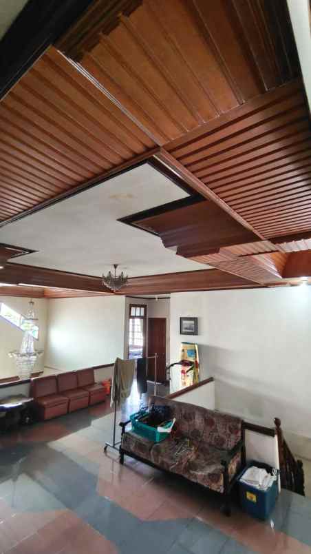 dijual rumah jl raya hankam