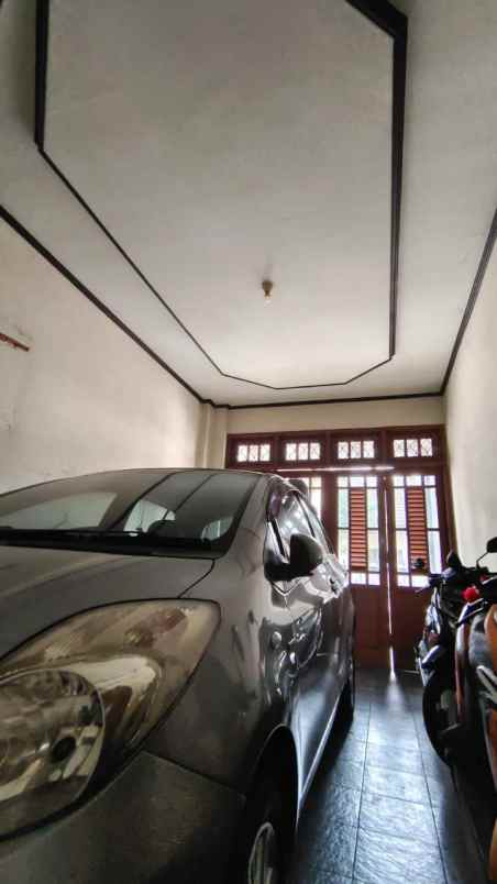 dijual rumah jl raya hankam