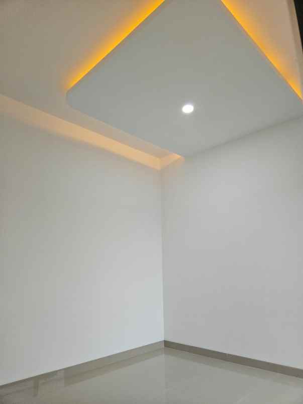 dijual rumah jl raya sirojul munir jati