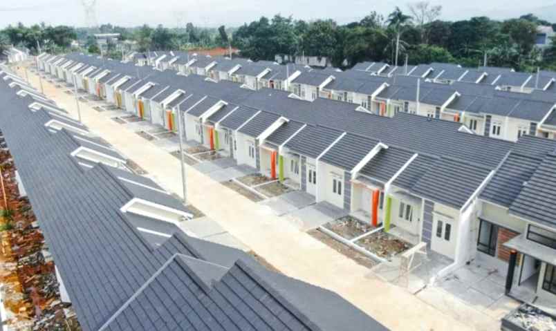 dijual rumah jl setusari desa jatisari