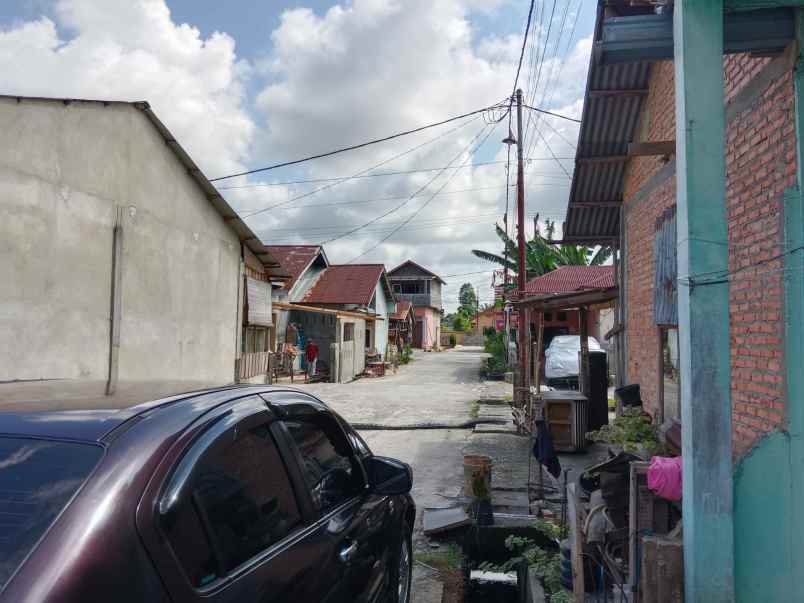 dijual rumah jl suka karya