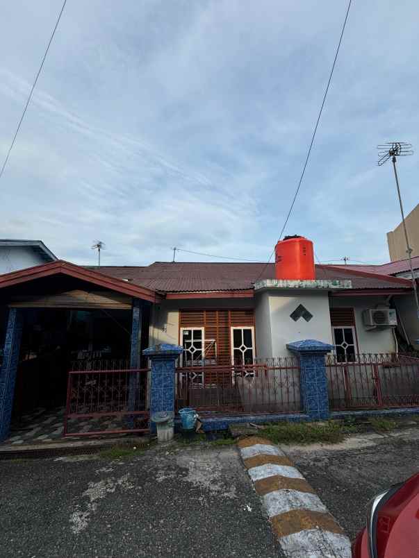 dijual rumah jl tengkubey