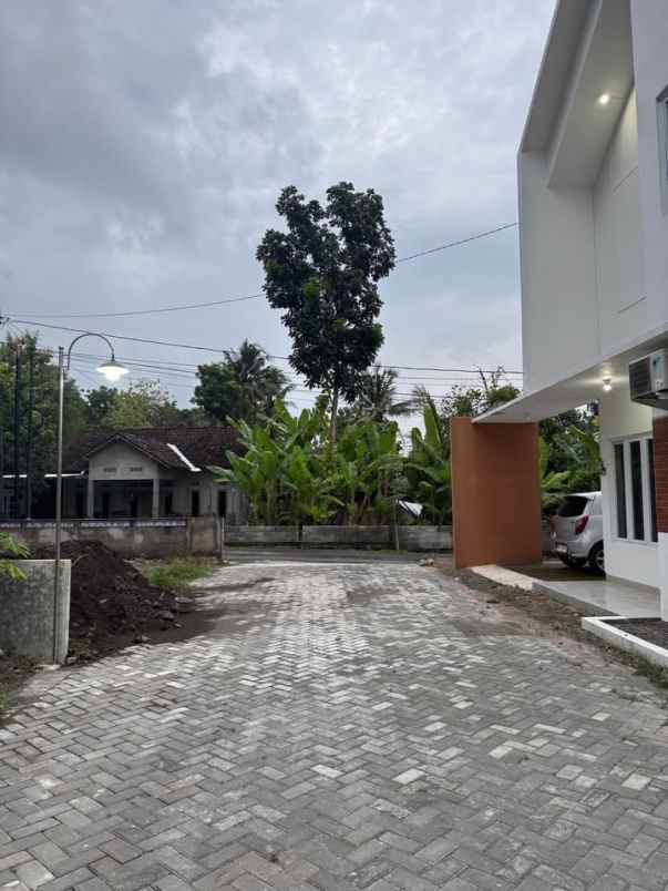 dijual rumah jl wates km 9 argomulyo