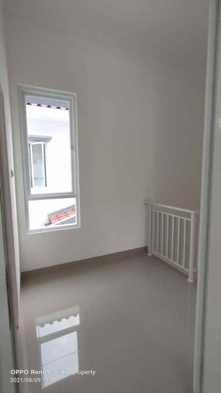 dijual rumah jln merdeka depok 2 sukmajaya