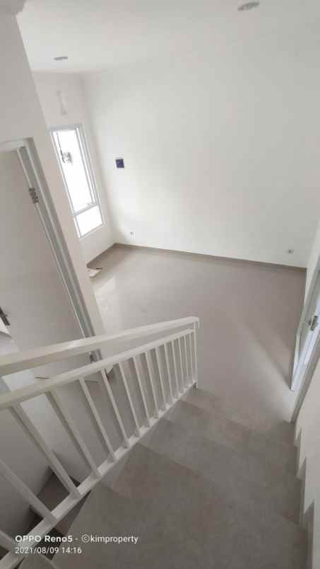 dijual rumah jln merdeka depok 2 sukmajaya