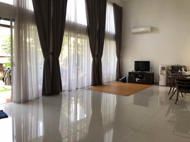 dijual rumah jln raya rawa buntu