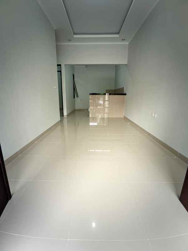 dijual rumah jln saturnus selatan