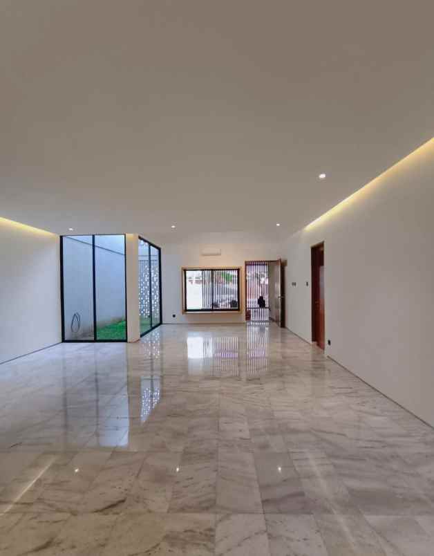 dijual rumah joglo jakarta barat