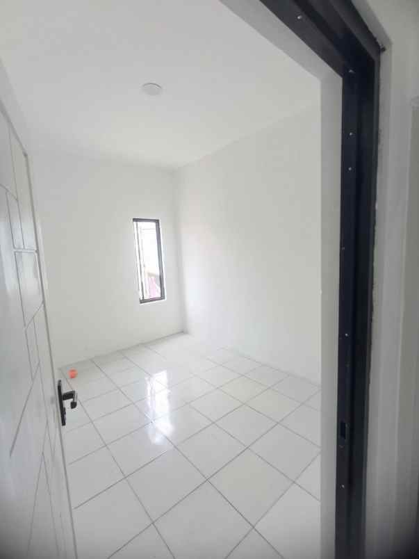 dijual rumah kadaung