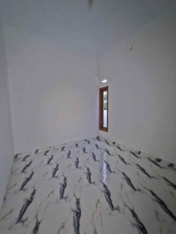 dijual rumah kalitirto