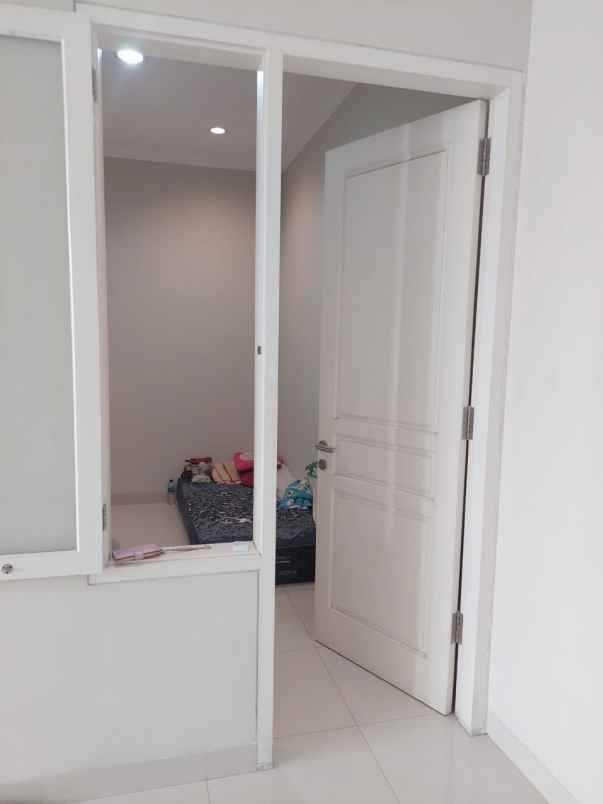 dijual rumah karah tama