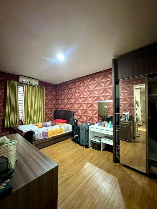 dijual rumah karawang barat