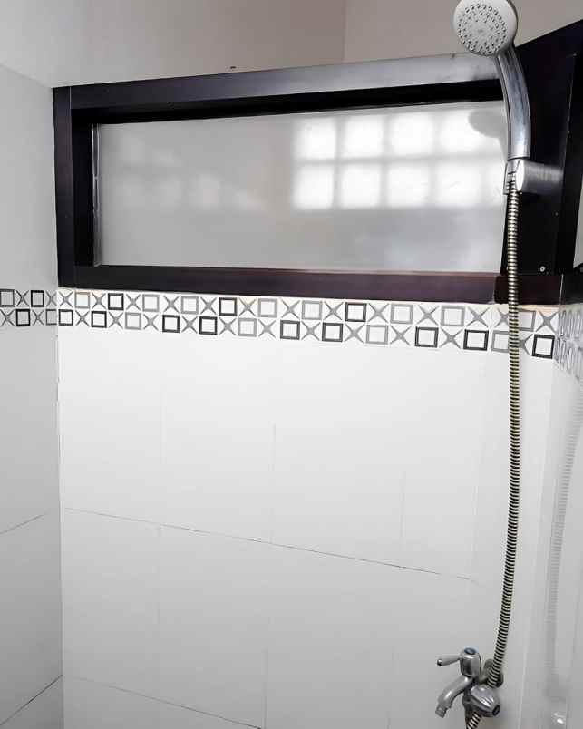 dijual rumah kedaung ciputat