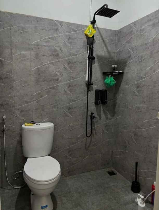 dijual rumah kelapa dua depok