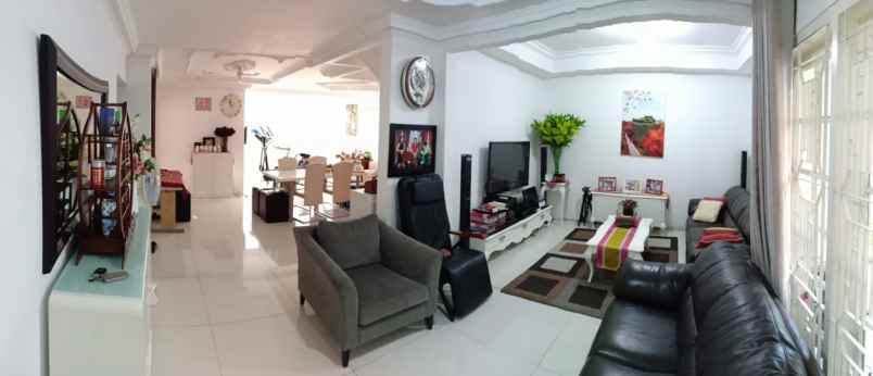 dijual rumah kelapa gading