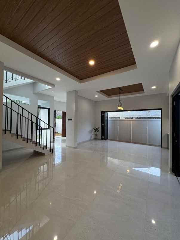dijual rumah kencana loka bsd