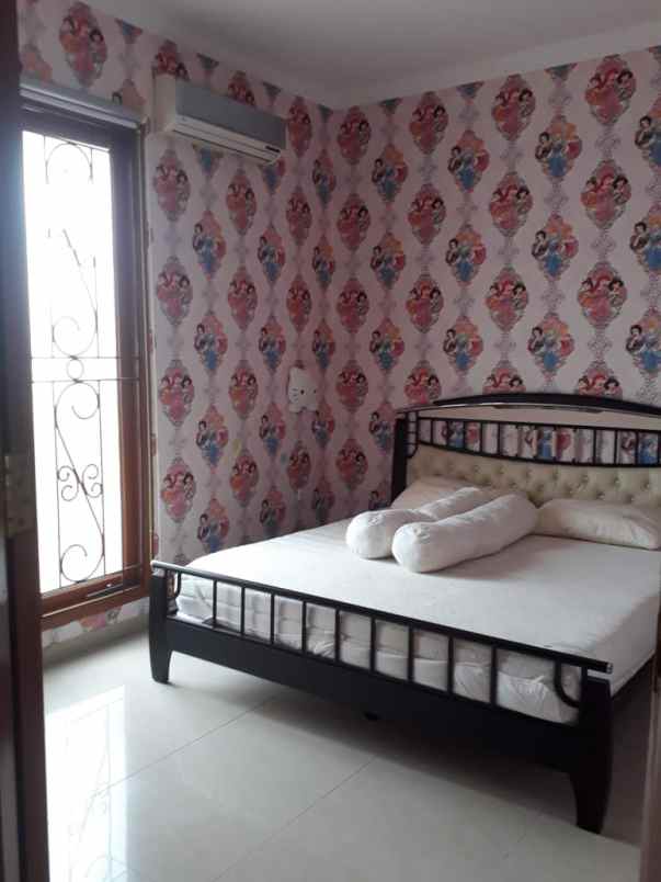 dijual rumah kenjeran p