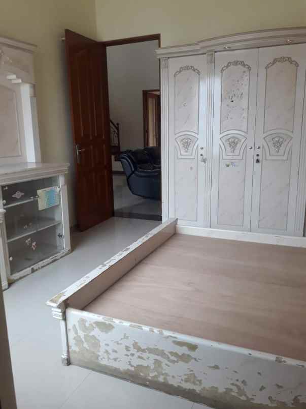 dijual rumah kenjeran p