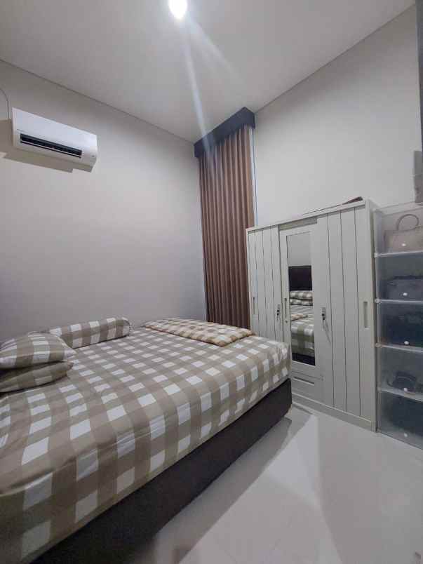 dijual rumah ketileng