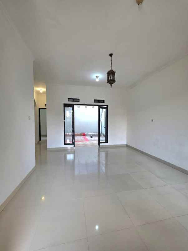 dijual rumah komplek de marrakesh