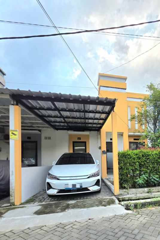 dijual rumah komplek de marrakesh
