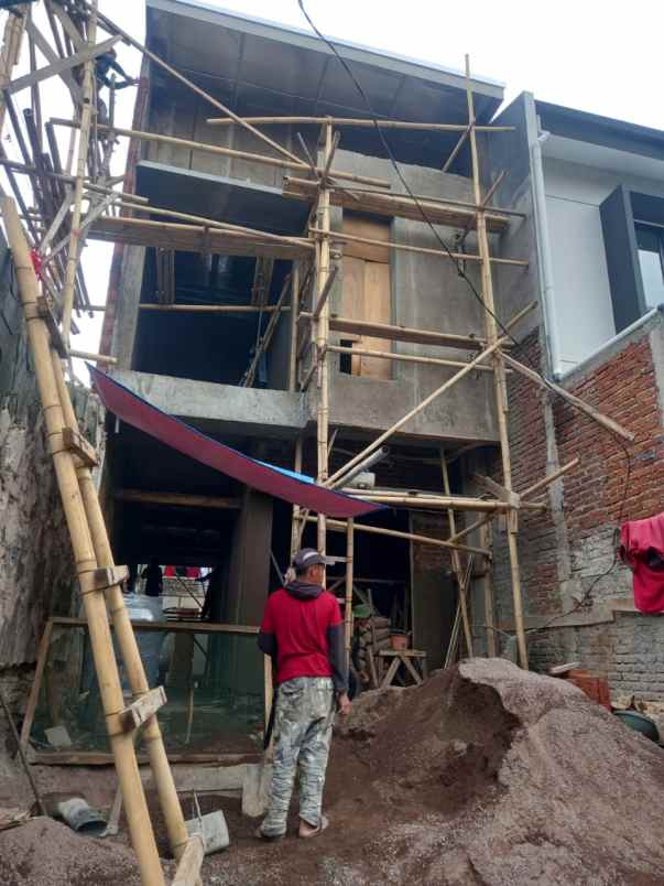 dijual rumah komplek fajar raya estate