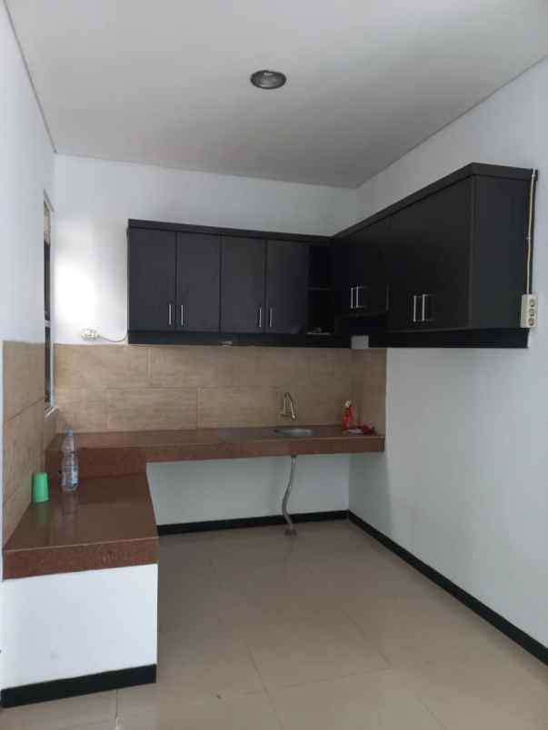 dijual rumah komplek grand sharon