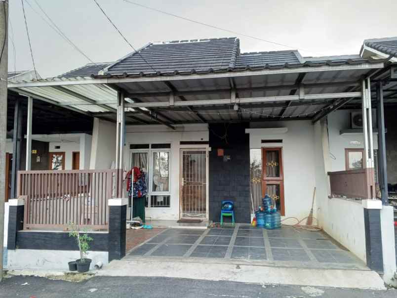 dijual rumah komplek pesona ciganitri