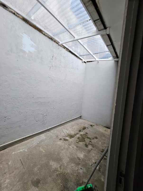 dijual rumah komplek sapta taruna