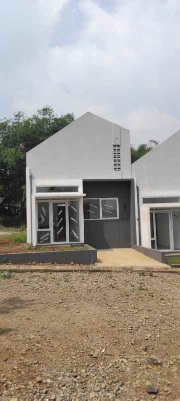 dijual rumah komplek taman bunga cilame