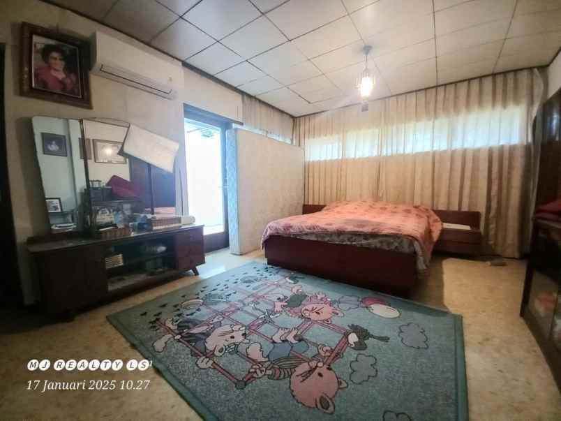 dijual rumah komplek taman sari bandung