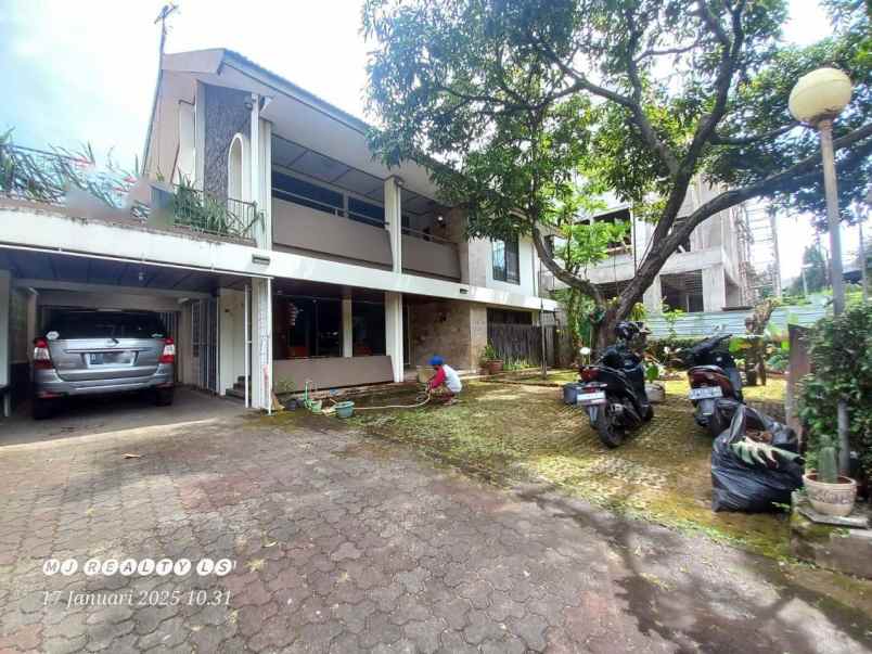 dijual rumah komplek taman sari bandung