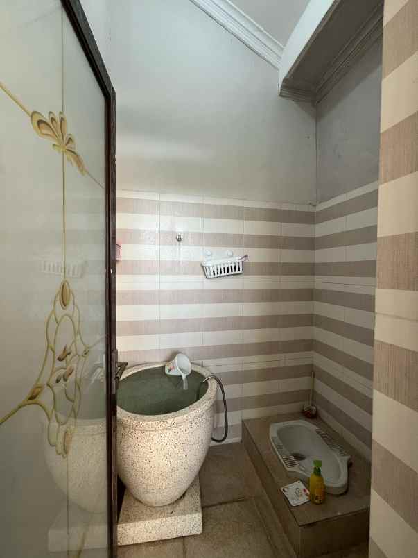 dijual rumah kost rumah induk lokasi candi mendut