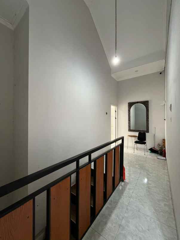 dijual rumah kost rumah induk lokasi candi mendut