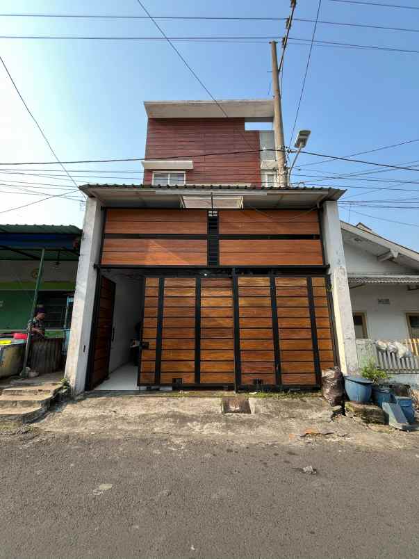 dijual rumah kost rumah induk lokasi candi mendut