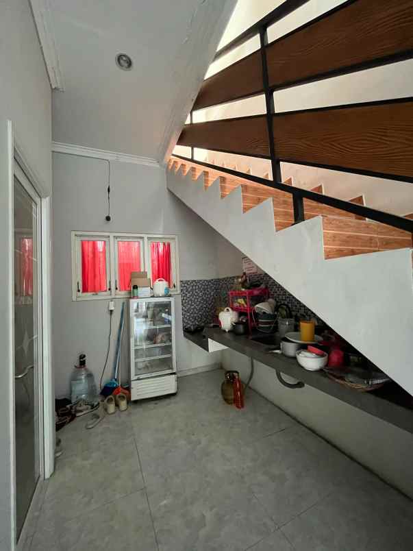 dijual rumah kost rumah induk lokasi candi mendut