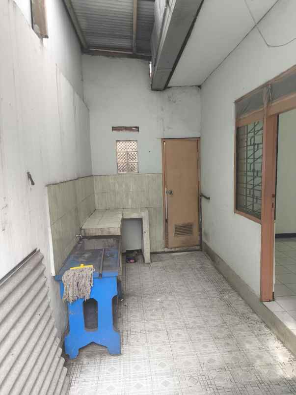 dijual rumah kutisari