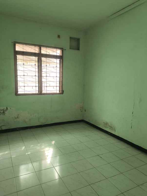 dijual rumah kutisari
