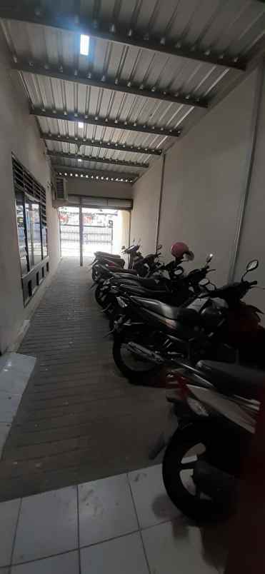 dijual rumah kutisari